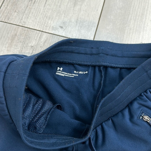 NWOT Under Armour Boys UA Pennant Shorts - Picture 2 of 5